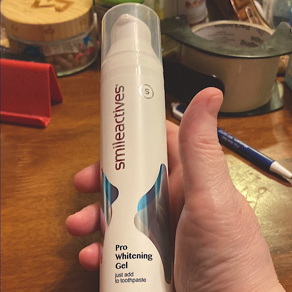 Brand new smileactives whitening gel